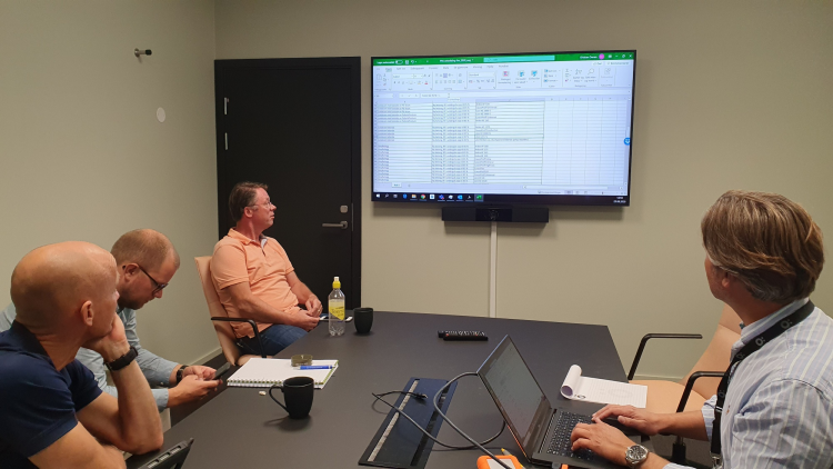 Viser deltagere i gulvforum