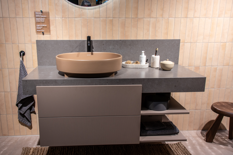 Beige baderomsservant