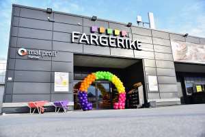 Nummer 95: Fargerikes butikk nummer 95 ligger i Lagunen Storsenter på Nordås i Bergen.  <br />Foto: Fargerike