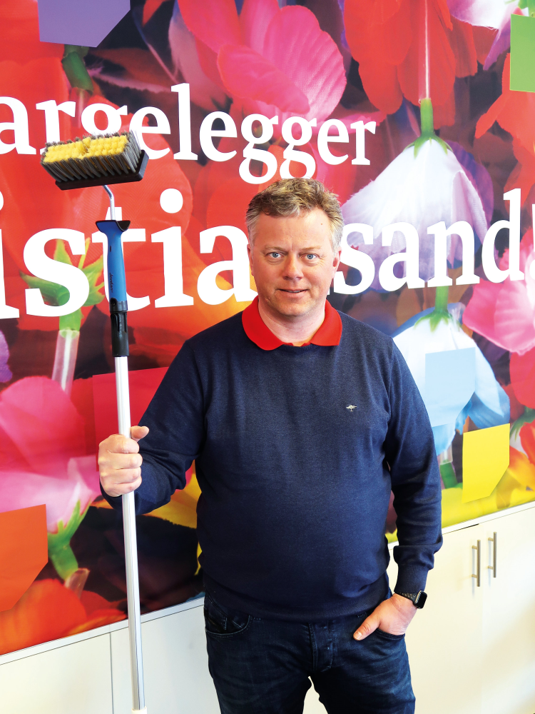 Øivind Horverak, Fargerike Corona i Kristiansand.