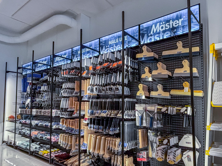 butikkreol med maleverktøy