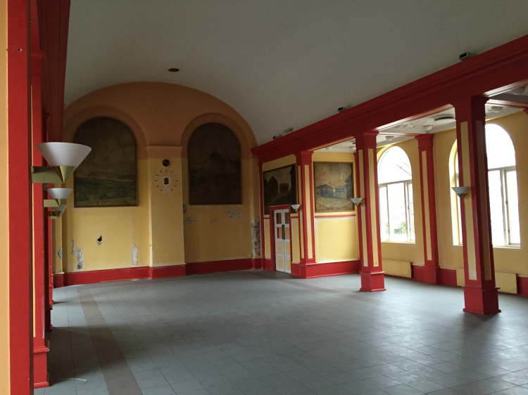 rødt og gult interiør, 