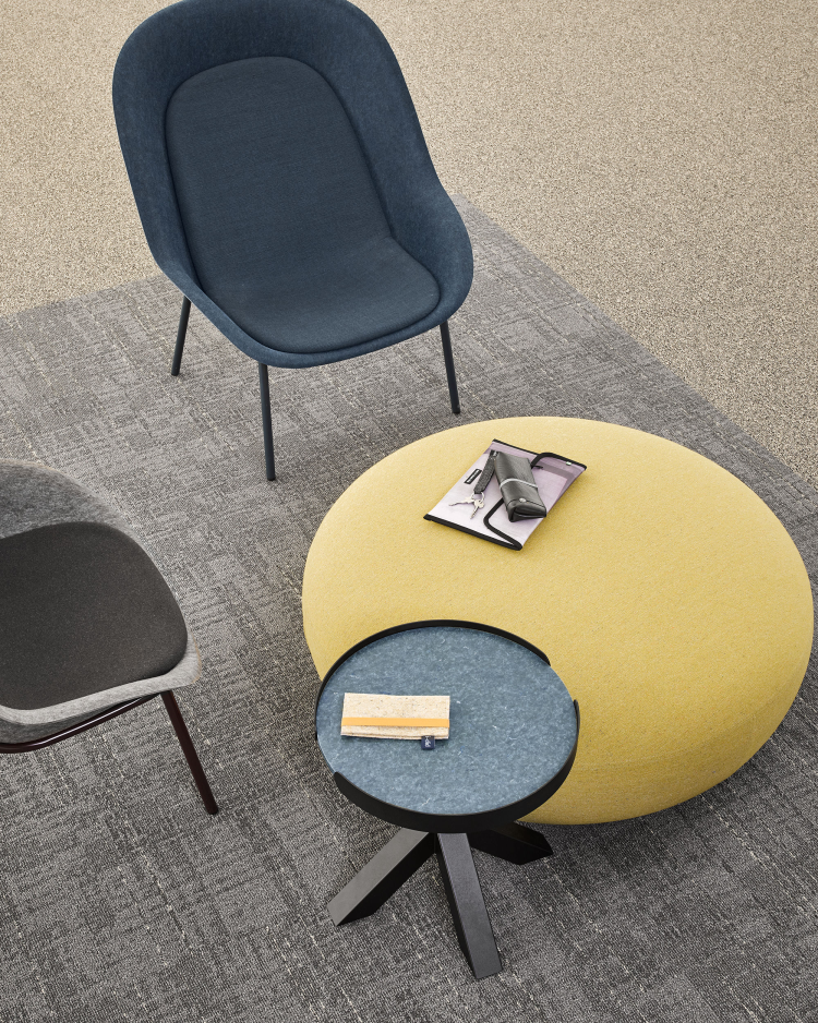  Teppefliser fra Tarkett på kontorgulv