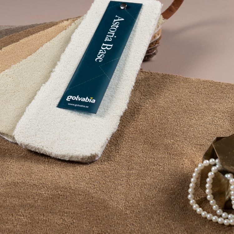 teppeprøver  i hvitt og beige