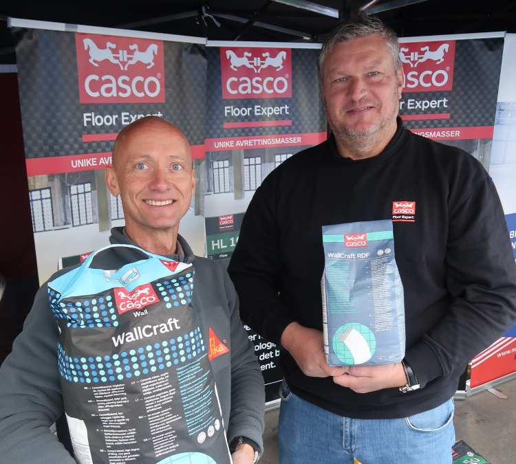 TIL SMÅTT OG STORT: