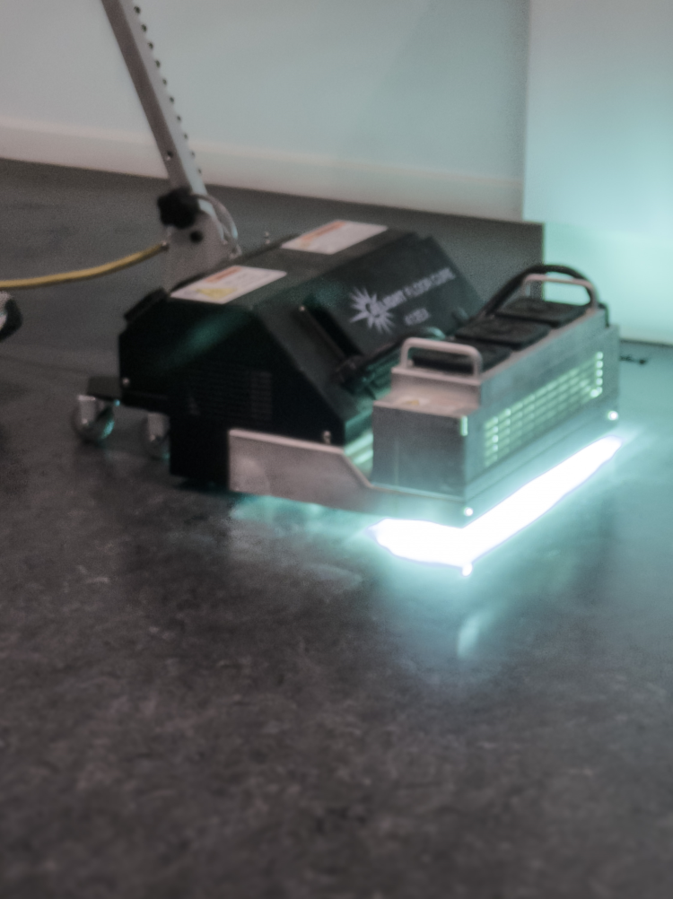 tett på bilde av UV-lampe