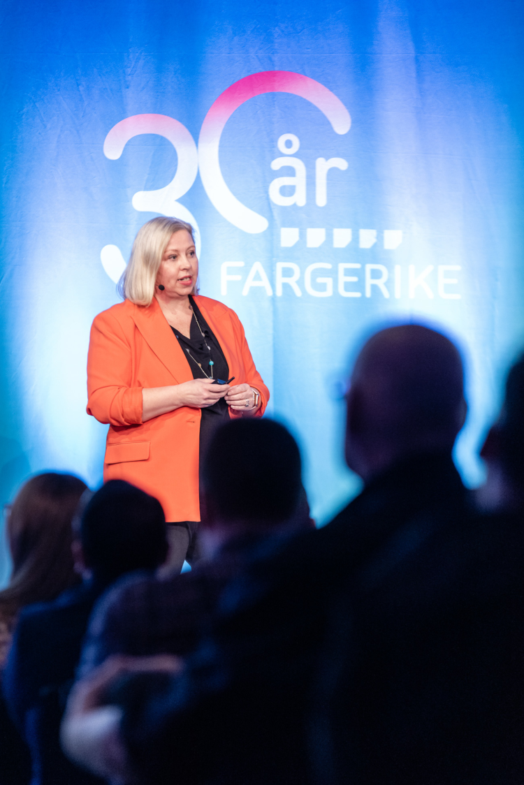 Dame scene rød jakke 30 