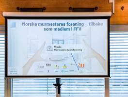 Foto: Chera Westman/ifi.no<br/>VÅTROMSNORMEN: En viktig del i arbeidet til FFV er å sertifisere godkjente våtromsbedrifter, og å drifte og videreutvikle Byggebransjens Våtromsnorm. Mange av de 1 100 godkjente våtromsbedriftene i dag er medlem av Norske Murmestres Landsforening. 