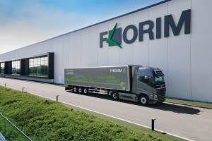 Foto: Florim<br/>ELEKTRISKE lastebiler står for mye av transportene internt mellom fabrikken og terminalen.
