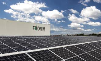 Foto: Florim<br/>SOLCELLEPANELER gir mye av elektrisiteten som trengs  for å drifte ventilasjon, belysning, transportbånd, heiser og annet i fabrikken  og ved hovedkontoret hos italienske flisprodusenten Florim. 