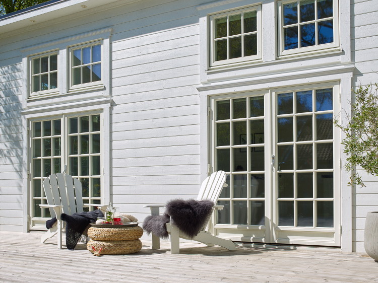 Lyse fasader  er mer utsatt for begroing