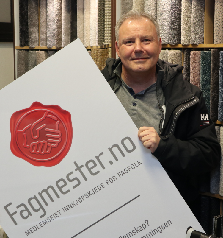 Are Hemmingsen med et skilt