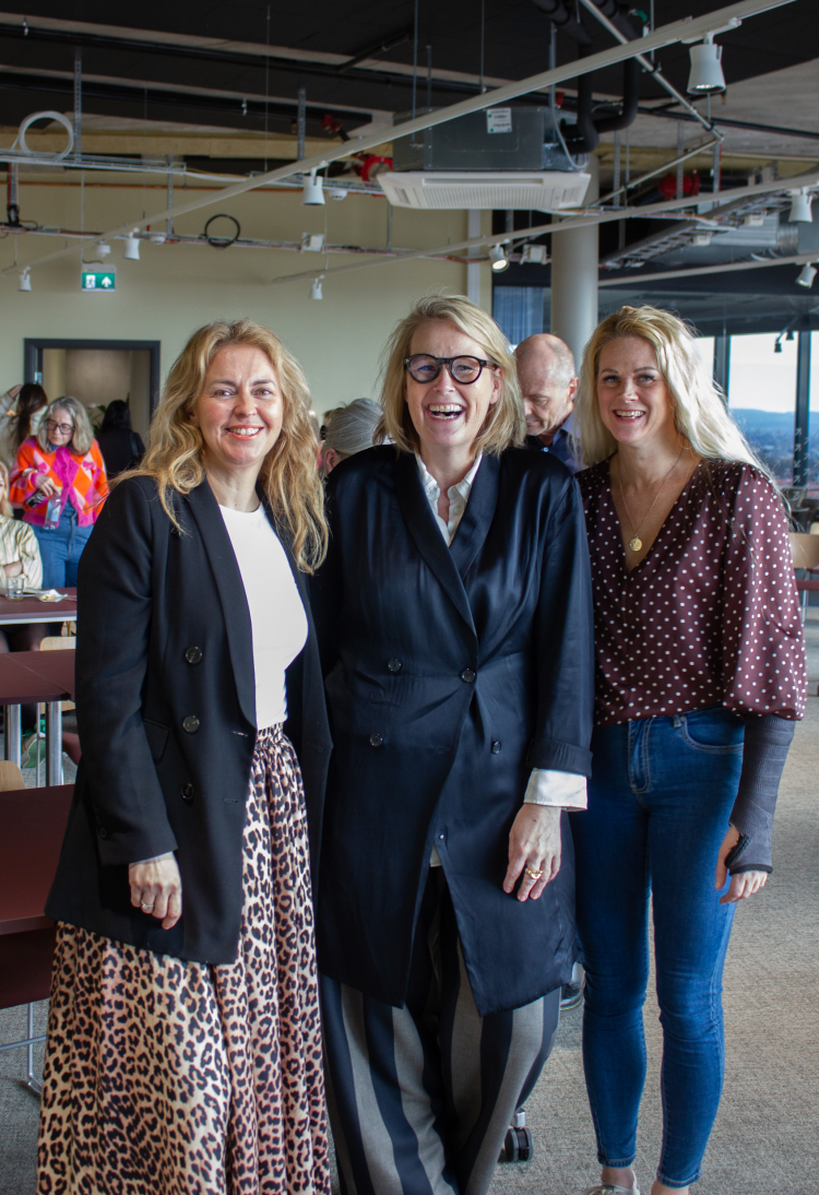 Charlotte Holberg Sveinsen, Jorunn Tharaldsen, Lene Åm.