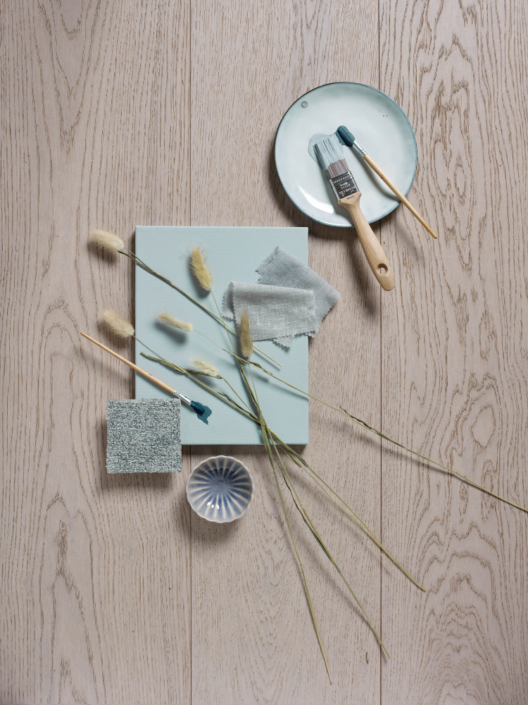 Materialcollage i blått fra Fargerikes blå fargekart 2021