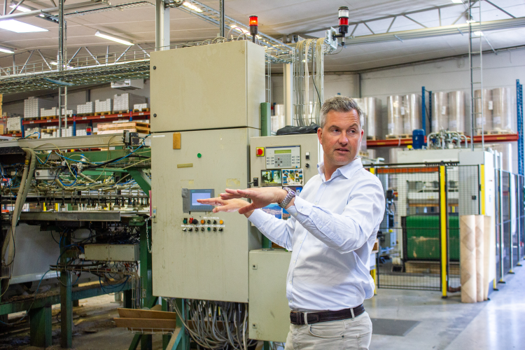 Henrik Andersson i Golvabias fabrikk