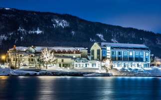 Foto: Morten Eriksen<br/>Hotellet ligger midt i Mosjøen ved bredden av elva Vefsna. 