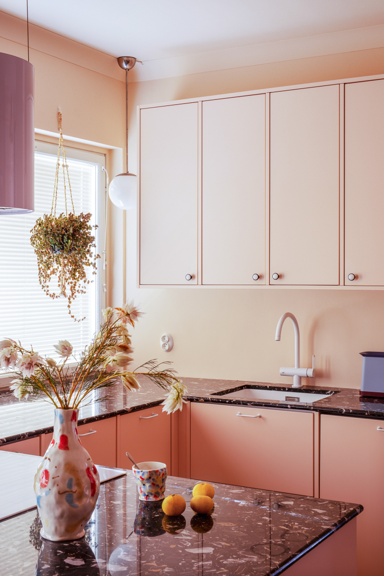 Futura Aqua, farge T1559 på skapdører