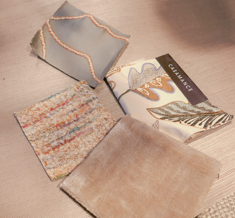 Materialprøver til et lyst rom