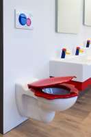 Foto: Chera Westman/ifi.no<br/>DESIGN FOR ALLE: I barnehager, på sykehus og på barnas eget toalett kan et toalett i passe størrelse, og med et gøyalt do-lokk gjør toalettbesøket til et eventyr. 