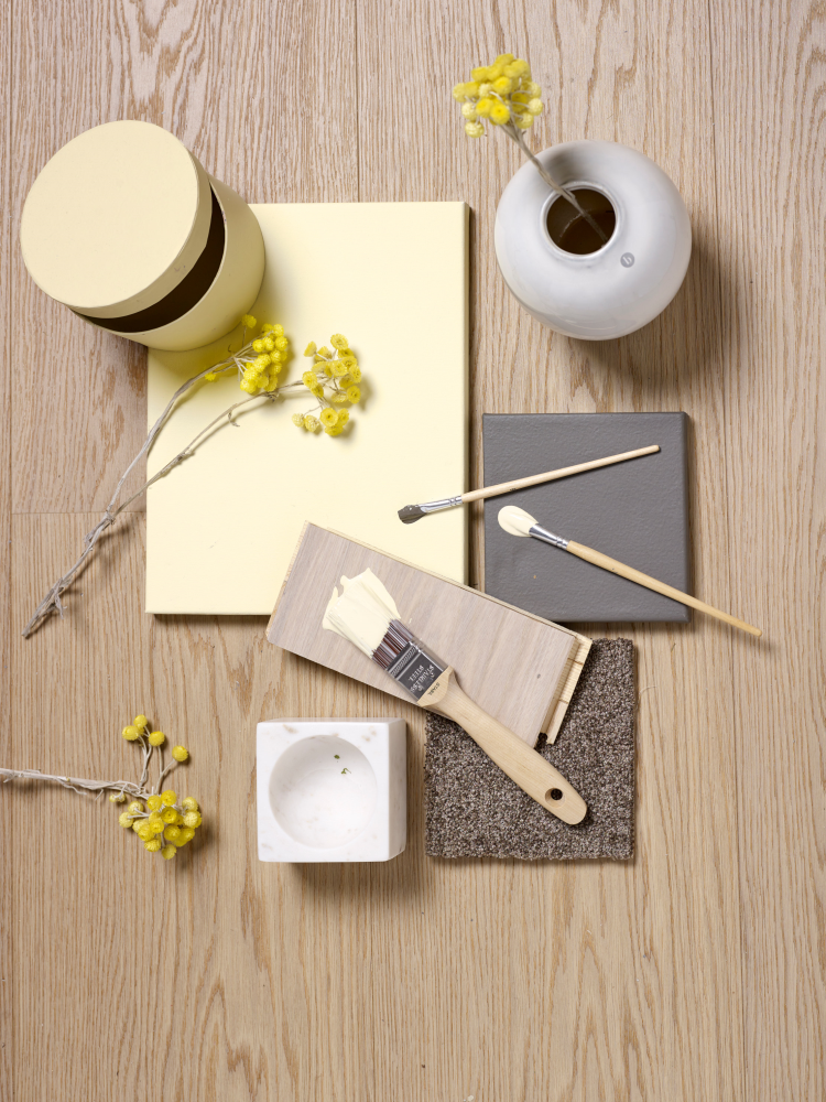 Materialcollage i gult fra Fargerikes gule fargekart 2021