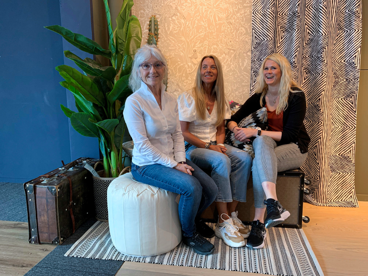F.v:  Eva Marie Hassel Iversen, butikk- og konseptansvarlig i Happy Homes Norge AS. Kirsti Johansen, inspirasjonssjef i Happy Homes Inspirasjon AS. Lene Høiseth, markedssjef i Happy Homes Norge AS.