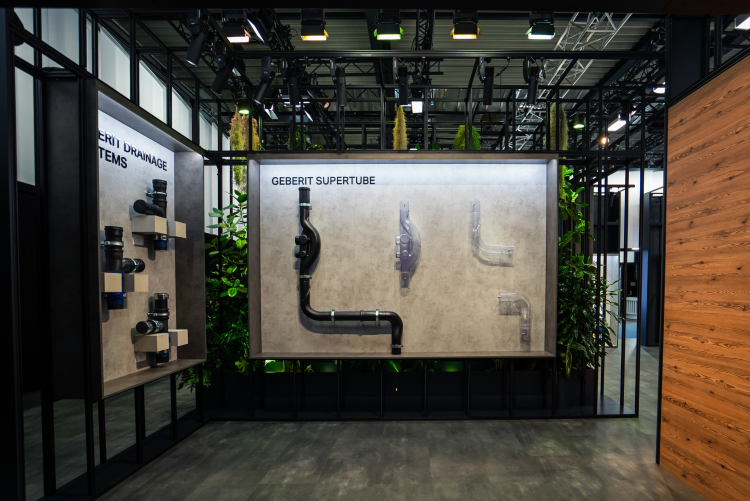 Utstilling av rørsystemer på House of Geberit