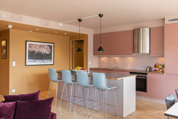 Fargesetting av KOI farger maling fra Pure & Original