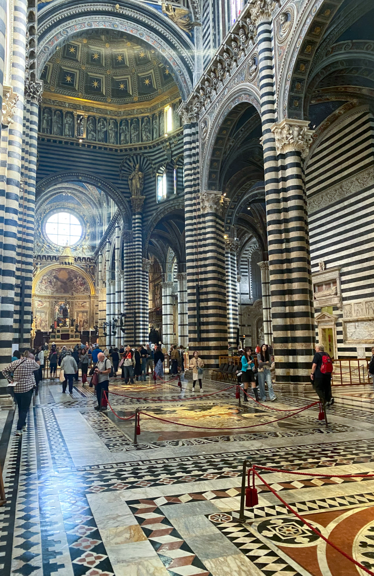 interiør i katedral