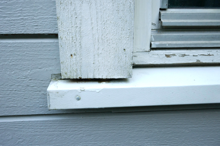 Detalj av slitt vindu