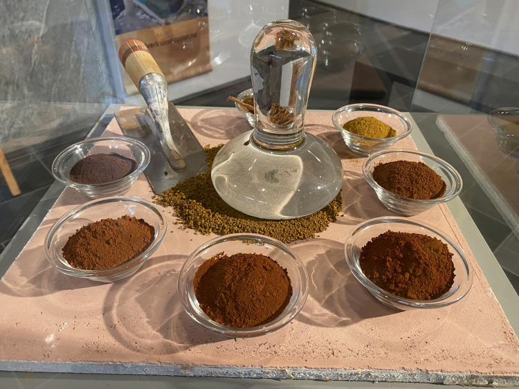 Eksempler på brent oker fra Rindbakken i Telemark