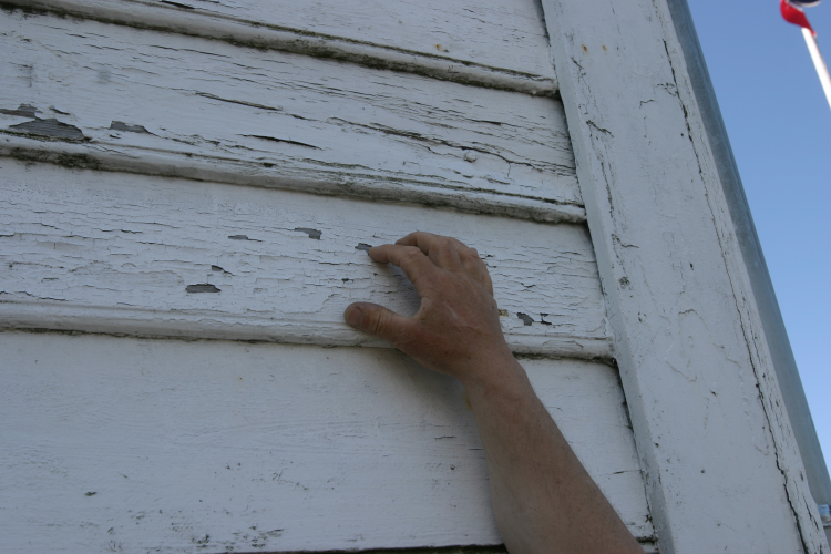 flassende maling sjekkes 