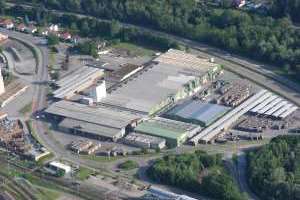 <p><b>INTERNASJONAL EIER:</b> I 2013 ble Boen en del av Bauwerk  Group i Sveits. Der ligger også en av fabrikkene som produserer 2-lags parkett.</p>