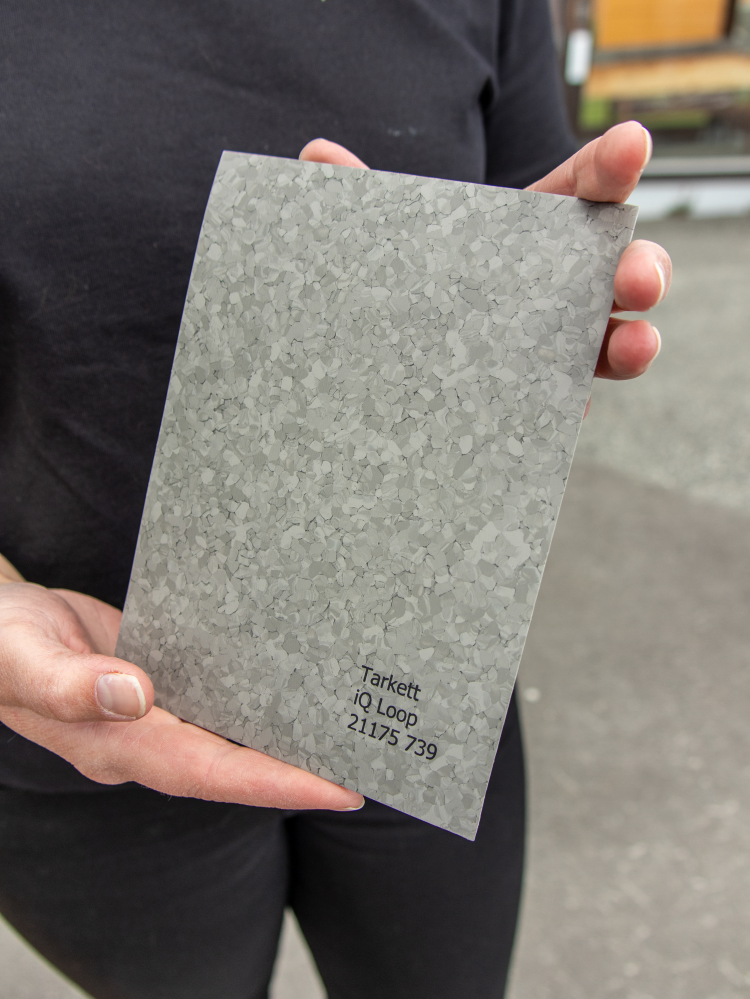 gulvprøve grå vinyl