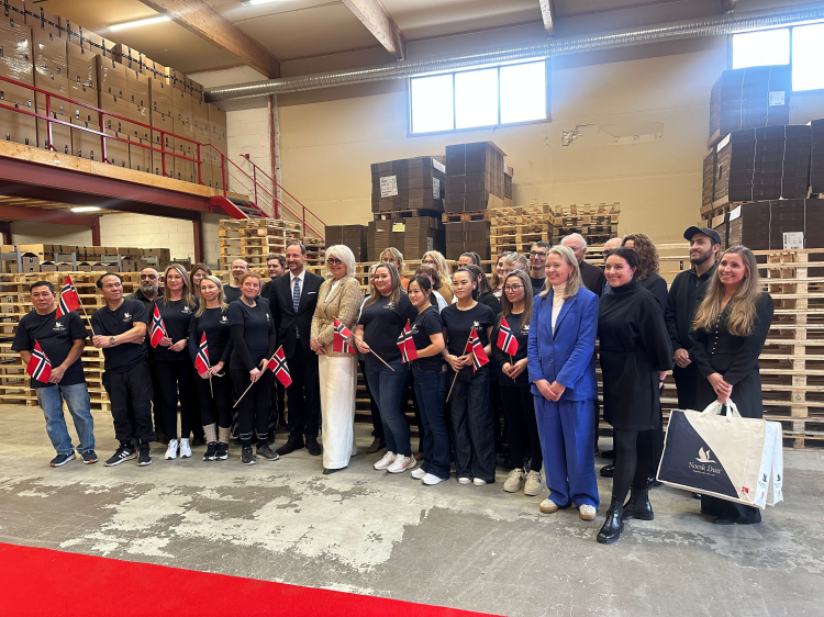 folk lagerlokale rød løper