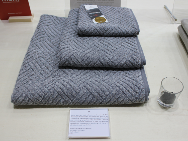 Farget med kull, handle