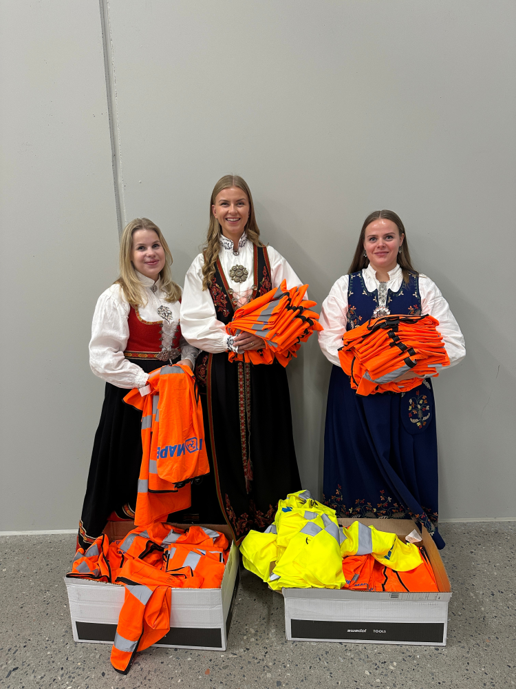 damer bunad refleksvester