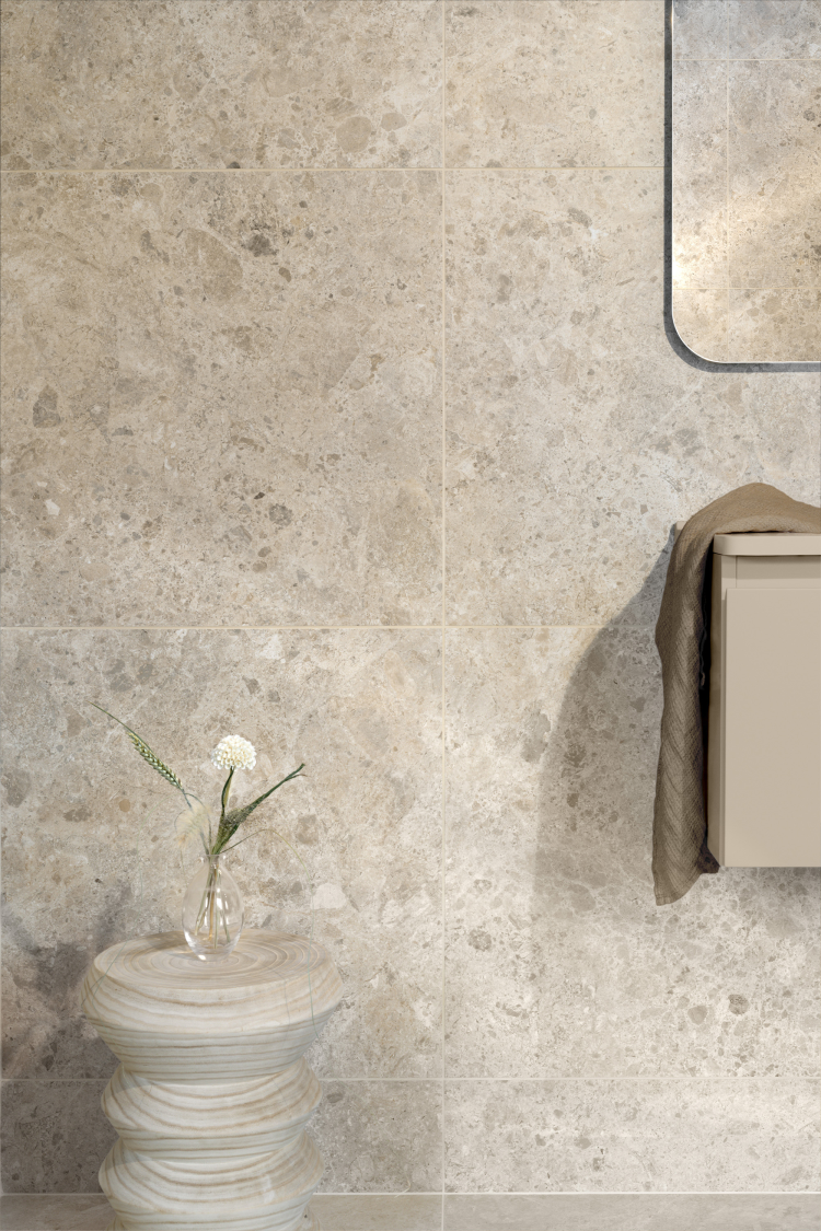 baderom med beige fliser