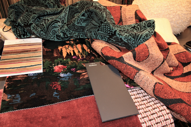 Tekstiler og teppe fra Intag