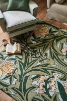Foto: InHouse<br/>EMERY WALKER'S HOUSE, en teppekolleksjon fra Morris & Co. På bildet er designet Bluebell i fargen Leafy Arbour Green.
