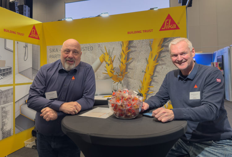 Svein Ove Holte og Håvard Jordansen fra Sika 