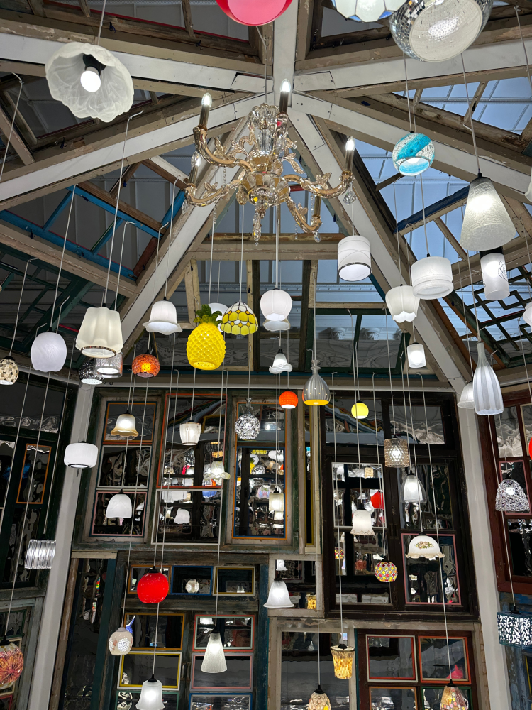 lamper rom utstilling