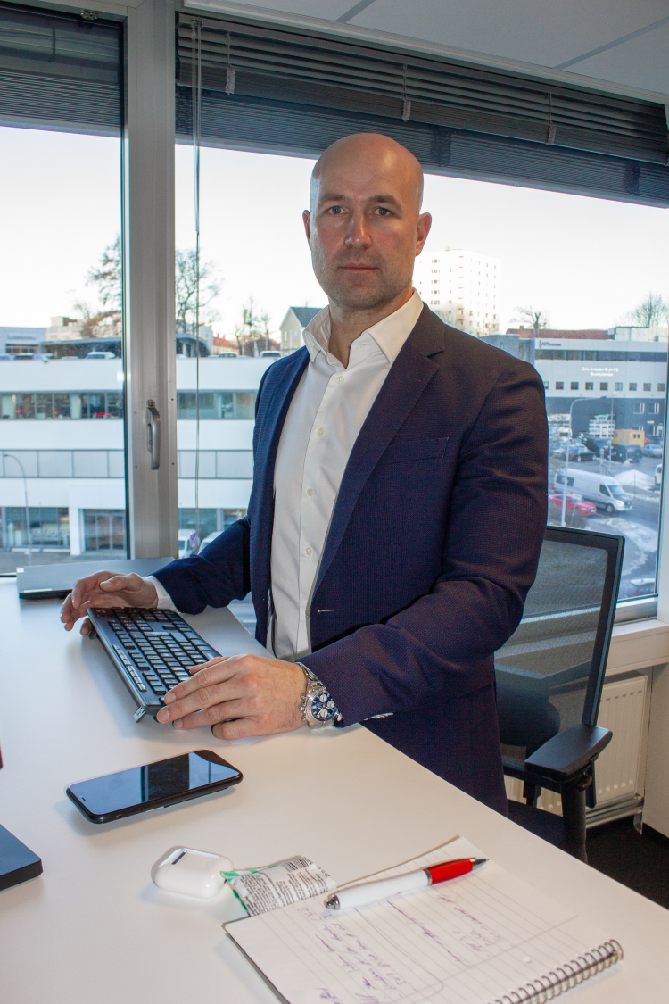 Pål Trudeng, Malorama