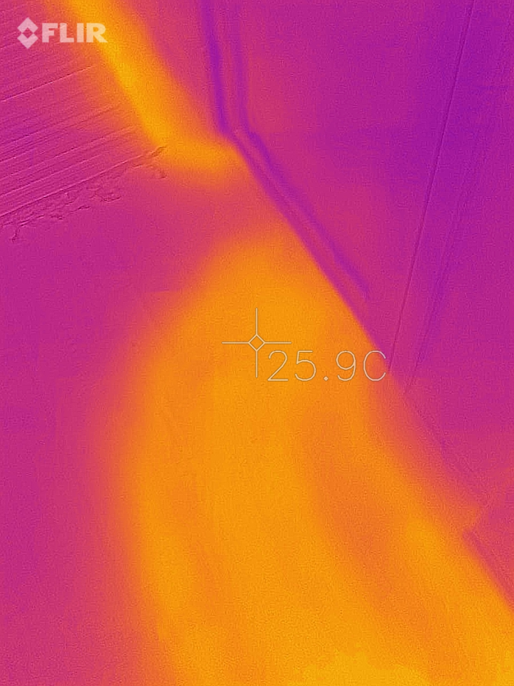 for tett mellom gulvvarmerør