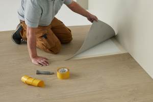 Foto: Forbo Flooring<br/>LIMFRITT: Deler av kolleksjonen Step kan legges limfritt med Fast Fit-installasjon. 
