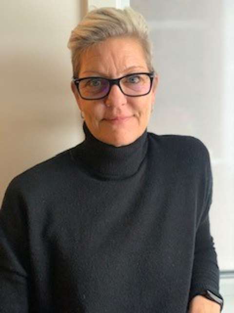 Anne Litschi, fargeveileder hos Flügger farve i Moss. 