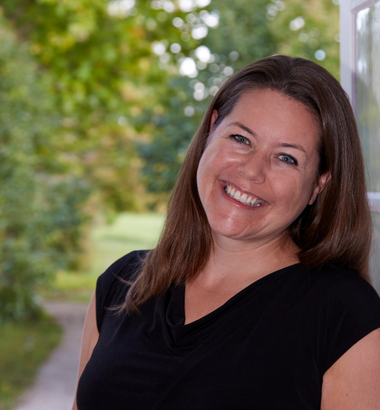 Kreativ leder i Fargerike Tale O. Henningsen