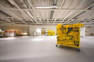 <p><b>UNDER OPPUSSING: </b>Fra IKEA sitt varehus i Kungens Kurva, som gjennomgår renovering i disse dager, har 10 000 kvadratmeter gamle gulv blitt revet ut og sendt til Tarketts fabrikk i Ronneby for gjenvinning.    <br></p>