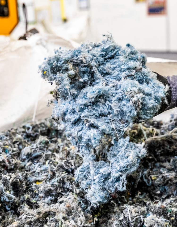 Fiber fra gamle tepper til resirkulering