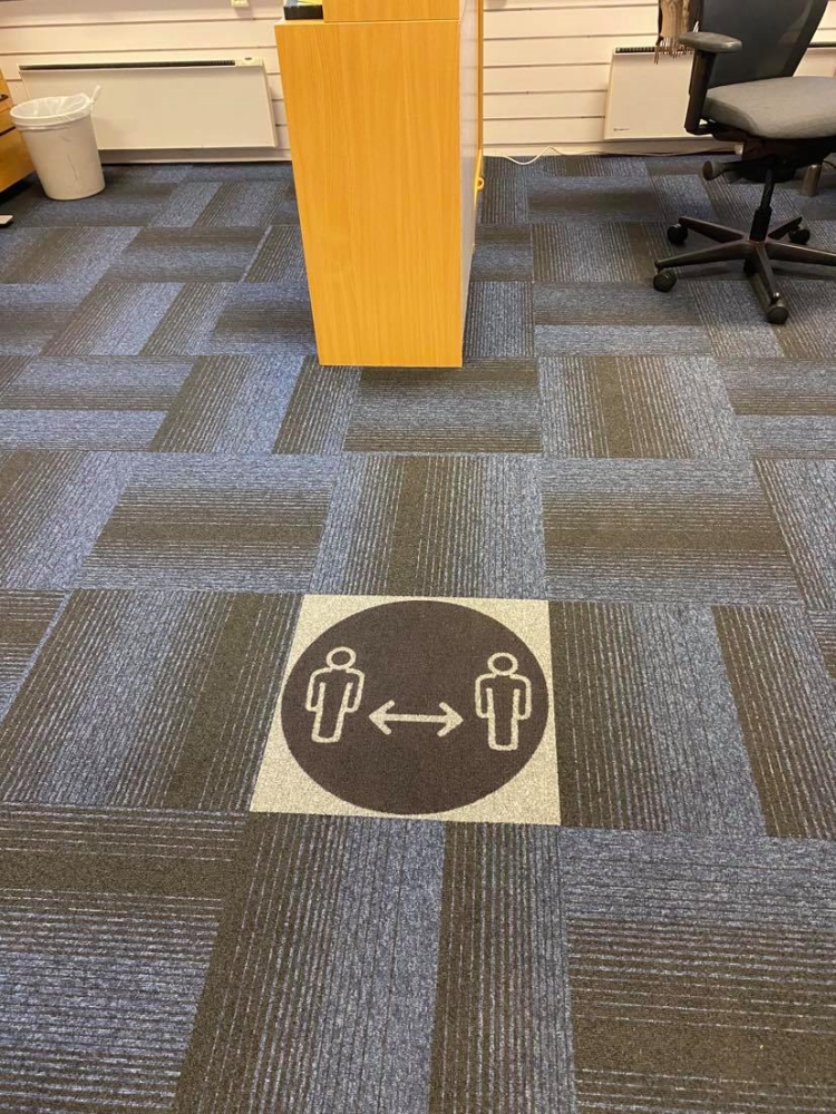 Teppeflis på gulvet 