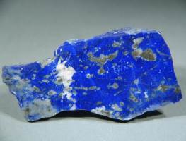 Foto: Mette Lorange<br/>LAPIS LAZULI: Mineralet Lapis Lazuli fra Afghanistan er  opphavet til fargepigmentet Ultramarin. 